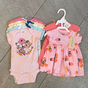 ***NWT*** 0-3 Month Girl Bundle